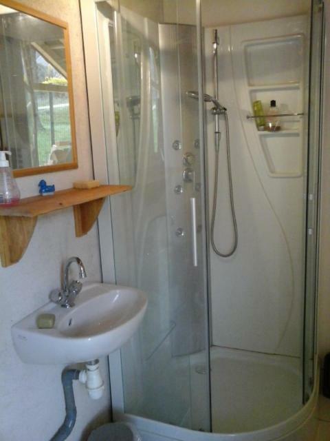 Roulotte Montfee Bed & Breakfast Semezanges Bagian luar foto
