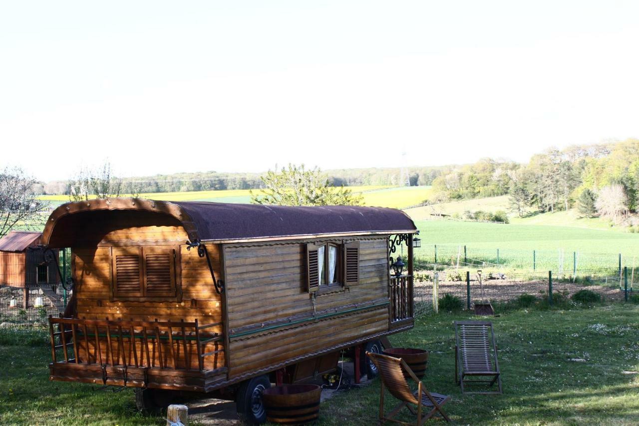 Roulotte Montfee Bed & Breakfast Semezanges Bagian luar foto